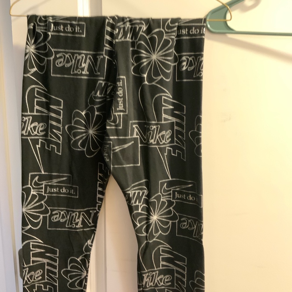 Black and Silver Nike Leggings